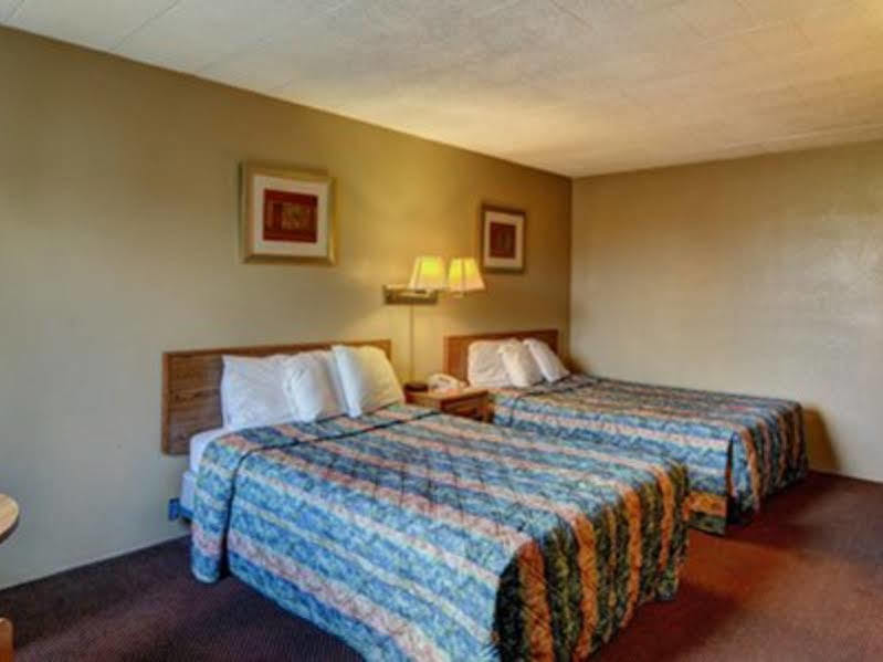 Days Inn Clearfield Εξωτερικό φωτογραφία